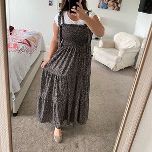 Womens Sleeveless dress (maternity and nursing friendly)